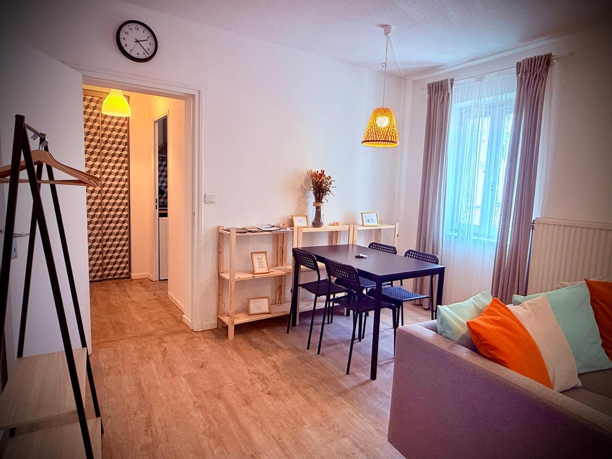 Apartment 50M2-Free Private Parking-Self Check In !! Appartement 50M2 Intramuros-Parking Prive Gratuit-Arrivee Autonome!! Avignon Kültér fotó